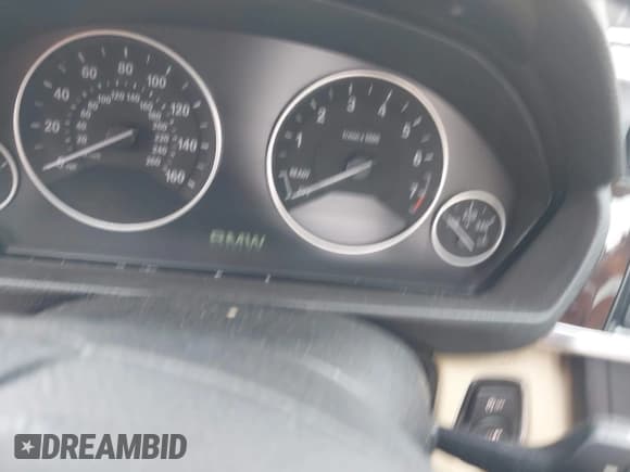 ✅ 2015 BMW 3 Series 335i xDrive • VIN: WBA3B9G51FNR94616 • Lot: 43485662. Wystawiony na IAAI z przebiegiem Nie podano. Bezpłatny archiwum sprzedaży aukcyjnych z USA i szczegółowy raport historii pojazdu na DreamBid. Zdjęcie 7.