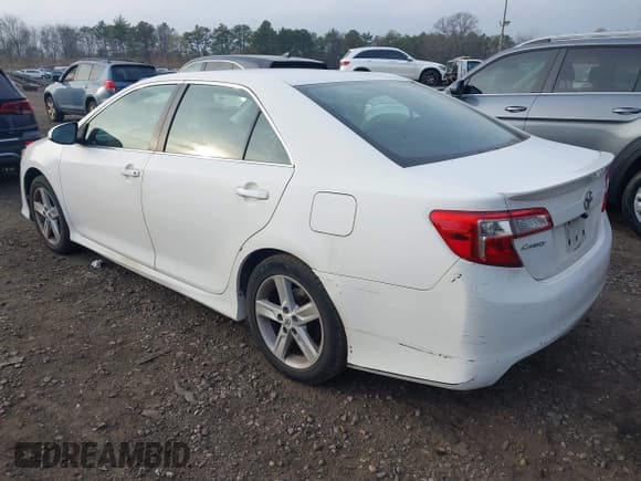 ✅ 2012 Toyota Camry L • VIN: 4T1BF1FK4CU540319 • Лот: 43759901. Опубликован ранее на IAAI с пробегом 293 539 миль. Бесплатный доступ к архиву аукционных продаж из США и подробный отчёт об истории автомобиля на DreamBid. Изображение 3.