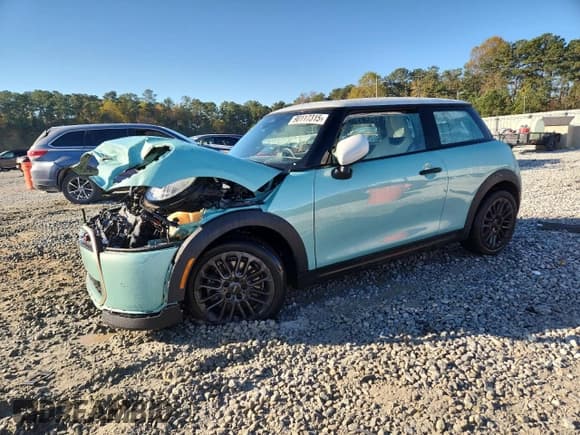 ✅ 2025 MINI Hardtop Cooper S • VIN: WMW23GD09S2W95621 • Lot: 90117315. Listed on Copart with 16,292 mi. Free auction sales archive from the USA and detailed vehicle history report at DreamBid. Image 1.