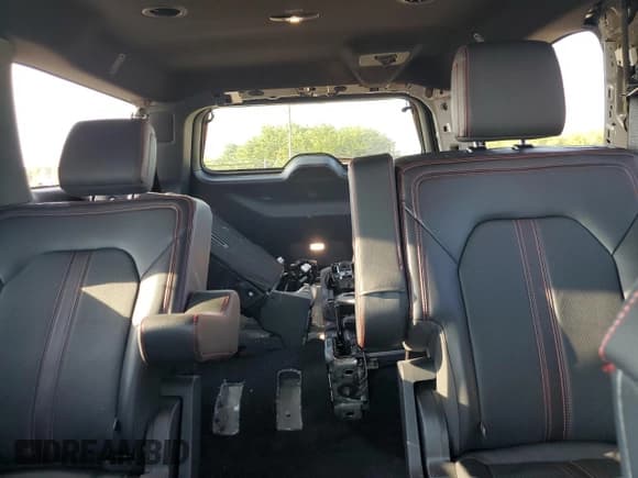 ✅ 2023 Ford Expedition Max Limited • VIN: 1FMJK2A84PEA58345 • Lot: 67916125. Wystawiony na Copart z przebiegiem 40 115 mil. Bezpłatny archiwum sprzedaży aukcyjnych z USA i szczegółowy raport historii pojazdu na DreamBid. Zdjęcie 10.