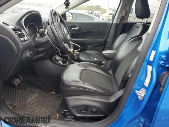 ✅ 2019 Jeep Compass Altitude • VIN: 3C4NJDBB2KT653413 • Lot: 90515445. Listed on Copart with 111,407 mi. Free auction sales archive from the USA and detailed vehicle history report at DreamBid. Image 7.