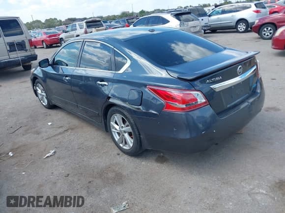 ✅ 2013 Nissan Altima S • VIN: 1N4AL3AP9DN430004 • Лот: 43317336. Опубликован ранее на IAAI с пробегом 258 895 миль. Бесплатный доступ к архиву аукционных продаж из США и подробный отчёт об истории автомобиля на DreamBid. Изображение 3.