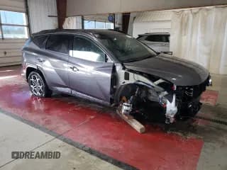 ✅ 2024 Hyundai Tucson N Line • VIN: KM8JFCD1XRU146530 • Lot: 76381454. Wystawiony na Copart z przebiegiem 6 924 mil. Bezpłatny archiwum sprzedaży aukcyjnych z USA i szczegółowy raport historii pojazdu na DreamBid. Zdjęcie 4.