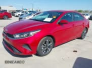 ✅ 2024 Kia Forte LXS • VIN: 3KPF24AD9RE768884 • Lot: 43324097. Wystawiony na IAAI z przebiegiem 15 257 mil. Bezpłatny archiwum sprzedaży aukcyjnych z USA i szczegółowy raport historii pojazdu na DreamBid. Zdjęcie 18.