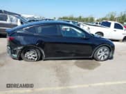 ✅ 2024 Tesla Model Y Long Range • VIN: 7SAYGDEE0RF078242 • Lot: 41808826. Wystawiony na IAAI z przebiegiem 59 581 mil. Bezpłatny archiwum sprzedaży aukcyjnych z USA i szczegółowy raport historii pojazdu na DreamBid. Zdjęcie 14.