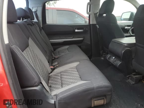 ✅ 2018 Toyota Tundra SR5 • VIN: 5TFEM5F15JX131795 • Lot: 51036185. Wystawiony na Copart z przebiegiem 344 653 mil. Bezpłatny archiwum sprzedaży aukcyjnych z USA i szczegółowy raport historii pojazdu na DreamBid. Zdjęcie 10.