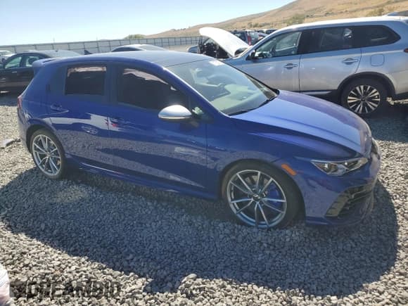 ✅ 2024 Volkswagen Golf R • VIN: WVWEB7CD8RW233352 • Lot: 81793005. Wystawiony na Copart z przebiegiem 3 012 mil. Bezpłatny archiwum sprzedaży aukcyjnych z USA i szczegółowy raport historii pojazdu na DreamBid. Zdjęcie 4.