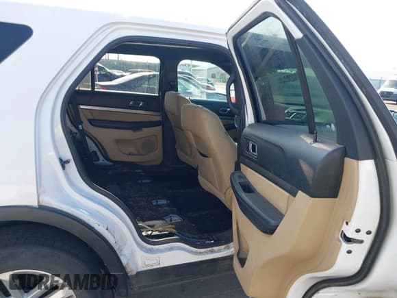 ✅ 2017 Ford Explorer • VIN: 1FM5K8B80HGE38677 • Lot: 43111963. Listed on IAAI with 298,552 mi. Free auction sales archive from the USA and detailed vehicle history report at DreamBid. Image 8.