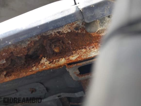 ✅ 1994 Ford Bronco Custom • VIN: 1FMEU15H4RLB15058 • Lot: 41289431. Listed on IAAI with Not provided. Free auction sales archive from the USA and detailed vehicle history report at DreamBid. Image 13.