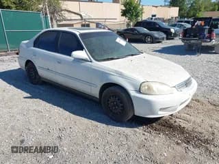 ✅ 2000 Honda Civic EX • VIN: 1HGEJ8648YL014218 • Lot: 43064526. Listed on IAAI with 340,360 mi. Free auction sales archive from the USA and detailed vehicle history report at DreamBid. Image 1.