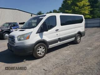 ✅ 2015 Ford Transit XL • VIN: 1FMZK1YM5FKA84940 • Lot: 62647065. Wystawiony na Copart z przebiegiem 369 432 mil. Bezpłatny archiwum sprzedaży aukcyjnych z USA i szczegółowy raport historii pojazdu na DreamBid. Zdjęcie 1.