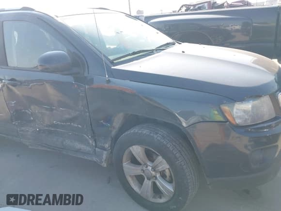 ✅ 2015 Jeep Compass High Altitude • VIN: 1C4NJDEBXFD217092 • Lot: 43237256. Listed on IAAI with 161,684 mi. Free auction sales archive from the USA and detailed vehicle history report at DreamBid. Image 6.
