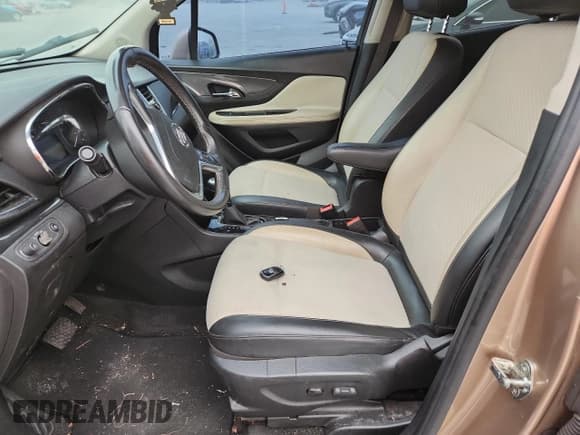 ✅ 2018 Buick Encore Sport Touring • VIN: KL4CJ1SB2JB582214 • Lot: 92993825. Wystawiony na Copart z przebiegiem 83 225 mil. Bezpłatny archiwum sprzedaży aukcyjnych z USA i szczegółowy raport historii pojazdu na DreamBid. Zdjęcie 7.