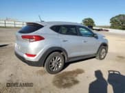 ✅ 2017 Hyundai Tucson SE • VIN: KM8J3CA45HU342395 • Лот: 82367645. Опубликован ранее на Copart с пробегом 128 548 миль. Бесплатный доступ к архиву аукционных продаж из США и подробный отчёт об истории автомобиля на DreamBid. Изображение 3.