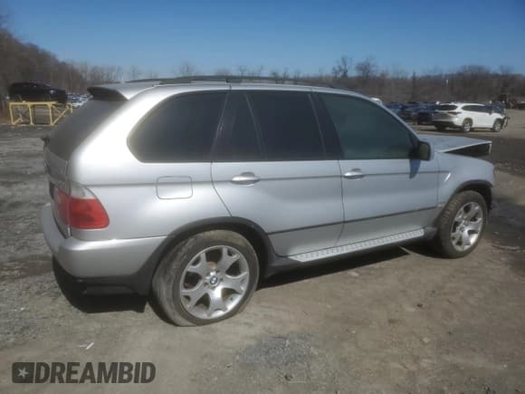 ✅ 2001 BMW X5 4.4i • VIN: WBAFB33581LH19977 • Lot: 48957175. Listed on Copart with Not provided. Free auction sales archive from the USA and detailed vehicle history report at DreamBid. Image 3.