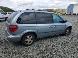 2005 Dodge Caravan SXT с VIN 1D4GP45R45B286250, выставлен на аукционе Copart как лот 73658654 с пробегом 205 754 миль миль и Списание • Salvage title. История ставок и продаж доступна на DreamBid. Изображение 3.