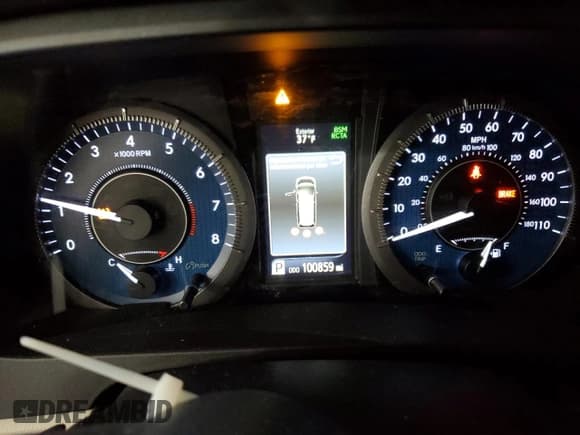 ✅ 2018 Toyota Sienna XLE • VIN: 5TDDZ3DC4JS193877 • Lot: 47871715. Listed on Copart with 100,859 mi. Free auction sales archive from the USA and detailed vehicle history report at DreamBid. Image 9.