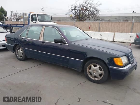 ✅ 1995 Mercedes-Benz S 320 • VIN: WDBGA33E7SA279768 • Лот: 41491472. Опубликован ранее на IAAI с пробегом Не указан. Бесплатный доступ к архиву аукционных продаж из США и подробный отчёт об истории автомобиля на DreamBid. Изображение 1.