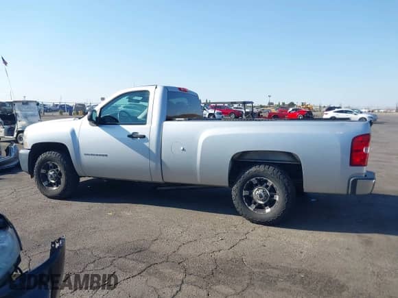 2013 Chevrolet Silverado 1500 Work Truck с VIN 1GCNCPEA7DZ120788, выставлен на аукционе IAAI как лот 43208831 с пробегом 142 849 миль миль и . История ставок и продаж доступна на DreamBid. Изображение 14.