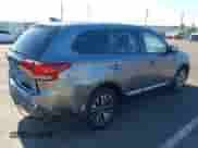 2019 Mitsubishi Outlander ES с VIN JA4AZ3A35KJ002287, выставлен на аукционе IAAI как лот 42815580 с пробегом 43 637 миль миль и . История ставок и продаж доступна на DreamBid. Изображение 4.