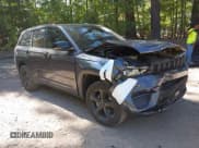 ✅ 2023 Jeep Grand Cherokee Altitude • VIN: 1C4RJGAG7PC601620 • Лот: 43129675. Опубликован ранее на IAAI с пробегом 25 862 миль. Бесплатный доступ к архиву аукционных продаж из США и подробный отчёт об истории автомобиля на DreamBid. Изображение 1.