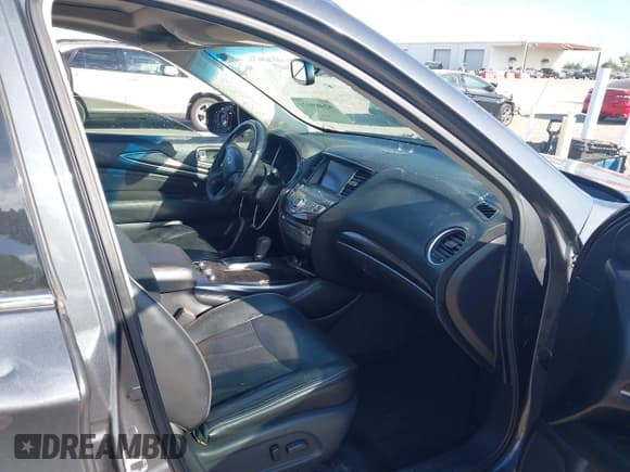 ✅ 2013 Infiniti JX35 • VIN: 5N1AL0MN0DC320193 • Lot: 43469021. Wystawiony na IAAI z przebiegiem 173 462 mil. Bezpłatny archiwum sprzedaży aukcyjnych z USA i szczegółowy raport historii pojazdu na DreamBid. Zdjęcie 5.