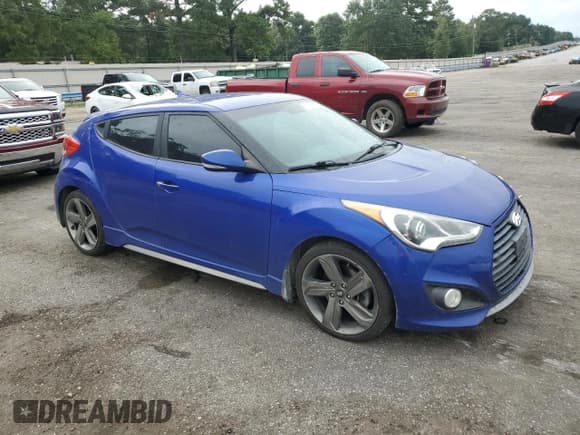 ✅ 2013 Hyundai Veloster Turbo • VIN: KMHTC6AE3DU176990 • Lot: 71066164. Wystawiony na Copart z przebiegiem 146 072 mil. Bezpłatny archiwum sprzedaży aukcyjnych z USA i szczegółowy raport historii pojazdu na DreamBid. Zdjęcie 4.