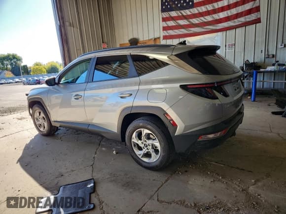✅ 2022 Hyundai Tucson SEL • VIN: 5NMJBCAE8NH138208 • Lot: 87180895. Listed on Copart with 30,219 mi. Free auction sales archive from the USA and detailed vehicle history report at DreamBid. Image 2.