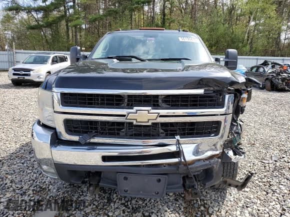 ✅ 2008 Chevrolet Silverado 2500HD 1LT • VIN: 1GCHK29KX8E175321 • Lot: 56190415. Wystawiony na Copart z przebiegiem 135 748 mil. Bezpłatny archiwum sprzedaży aukcyjnych z USA i szczegółowy raport historii pojazdu na DreamBid. Zdjęcie 5.