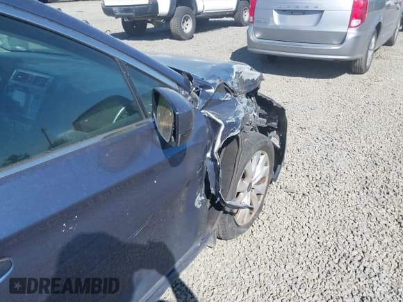 ✅ 2015 Subaru Legacy Premium • VIN: 4S3BNBD62F3051415 • Lot: 42461835. Wystawiony na IAAI z przebiegiem 172 832 mil. Bezpłatny archiwum sprzedaży aukcyjnych z USA i szczegółowy raport historii pojazdu na DreamBid. Zdjęcie 19.