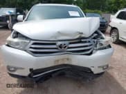 ✅ 2013 Toyota Highlander Plus • VIN: 5TDBK3EH7DS243892 • Lot: 42830358. Listed on IAAI with Not provided. Free auction sales archive from the USA and detailed vehicle history report at DreamBid. Image 6.