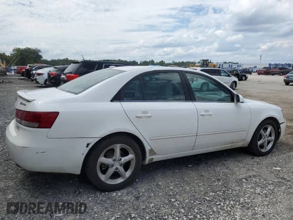 2008 Hyundai Sonata SE with VIN 5NPEU46F08H385880, listed as a Copart auction lot 67076544 with 124,138 mi miles and Salvage title. Bid and sale history available at DreamBid. Image 3.