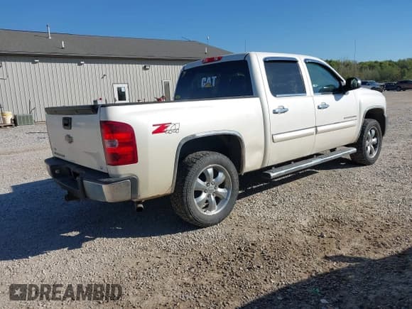 ✅ 2012 Chevrolet Silverado 1500 LT • VIN: 3GCPKSE77CG103085 • Лот: 43355988. Опубликован ранее на IAAI с пробегом 143 625 миль. Бесплатный доступ к архиву аукционных продаж из США и подробный отчёт об истории автомобиля на DreamBid. Изображение 4.