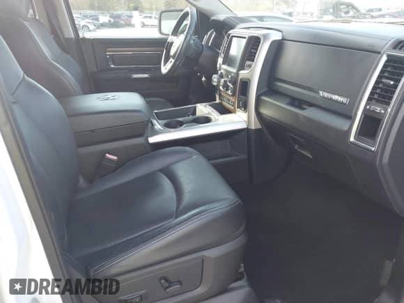 2017 Ram 1500 Laramie с VIN 1C6RR6NG9HS556255, выставлен на аукционе IAAI как лот 41889626 с пробегом 90 141 миль миль и . История ставок и продаж доступна на DreamBid. Изображение 5.