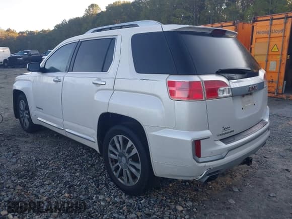 ✅ 2017 GMC Terrain Denali • VIN: 2GKFLRE39H6270487 • Lot: 43567520. Wystawiony na IAAI z przebiegiem 167 000 mil. Bezpłatny archiwum sprzedaży aukcyjnych z USA i szczegółowy raport historii pojazdu na DreamBid. Zdjęcie 3.