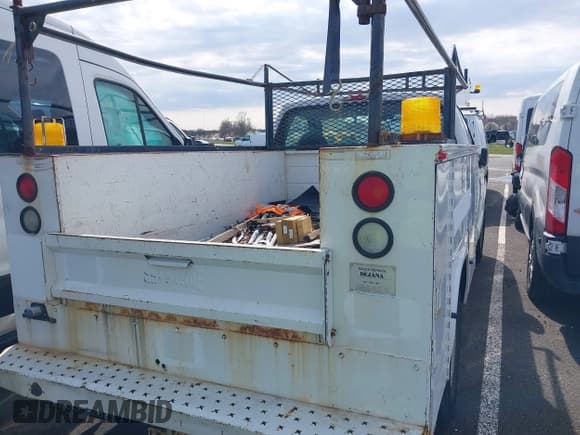 ✅ 2004 Ford F-250 • VIN: 1FDNF20L24ED21696 • Lot: 41898730. Wystawiony na IAAI z przebiegiem 166 315 mil. Bezpłatny archiwum sprzedaży aukcyjnych z USA i szczegółowy raport historii pojazdu na DreamBid. Zdjęcie 4.