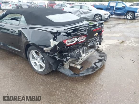 ✅ 2019 Chevrolet Camaro 1LT • VIN: 1G1FB3DX3K0132114 • Lot: 42351879. Listed on IAAI with 110,940 mi. Free auction sales archive from the USA and detailed vehicle history report at DreamBid. Image 6.