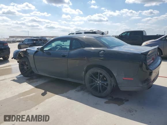 ✅ 2018 Dodge Challenger SXT Plus • VIN: 2C3CDZAG1JH183198 • Lot: 71668544. Listed on Copart with 90,216 mi. Free auction sales archive from the USA and detailed vehicle history report at DreamBid. Image 2.