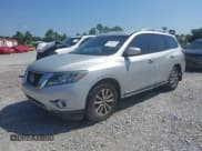 ✅ 2014 Nissan Pathfinder S • VIN: 5N1AR2MNXEC637944 • Lot: 42561097. Listed on IAAI with 137,433 mi. Free auction sales archive from the USA and detailed vehicle history report at DreamBid. Image 2.