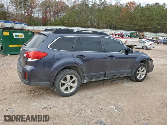 ✅ 2013 Subaru Outback Premium • VIN: 4S4BRCCC6D3307369 • Лот: 94513825. Опубликован ранее на Copart с пробегом 204 508 миль. Бесплатный доступ к архиву аукционных продаж из США и подробный отчёт об истории автомобиля на DreamBid. Изображение 3.