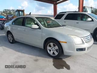 ✅ 2008 Ford Fusion SE • VIN: 3FAHP07Z68R202569 • Lot: 43785073. Wystawiony na IAAI z przebiegiem 154 444 mil. Bezpłatny archiwum sprzedaży aukcyjnych z USA i szczegółowy raport historii pojazdu na DreamBid. Zdjęcie 1.