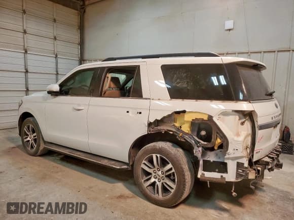 ✅ 2022 Ford Expedition XLT • VIN: 1FMJU1HT9NEA48633 • Лот: 91726075. Опубликован ранее на Copart с пробегом 51 555 миль. Бесплатный доступ к архиву аукционных продаж из США и подробный отчёт об истории автомобиля на DreamBid. Изображение 2.