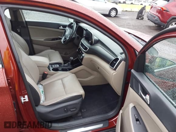 ✅ 2019 Hyundai Tucson Ultimate • VIN: KM8J3CAL8KU980980 • Lot: 43391534. Listed on IAAI with 115,940 mi. Free auction sales archive from the USA and detailed vehicle history report at DreamBid. Image 5.
