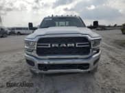 ✅ 2020 Ram 3500 Tradesman • VIN: 3C63RRGL2LG195842 • Lot: 86233945. Wystawiony na Copart z przebiegiem 189 158 mil. Bezpłatny archiwum sprzedaży aukcyjnych z USA i szczegółowy raport historii pojazdu na DreamBid. Zdjęcie 5.