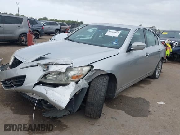 ✅ 2009 Hyundai Genesis • VIN: KMHGC46E99U024699 • Lot: 43520445. Wystawiony na IAAI z przebiegiem Nie podano. Bezpłatny archiwum sprzedaży aukcyjnych z USA i szczegółowy raport historii pojazdu na DreamBid. Zdjęcie 17.