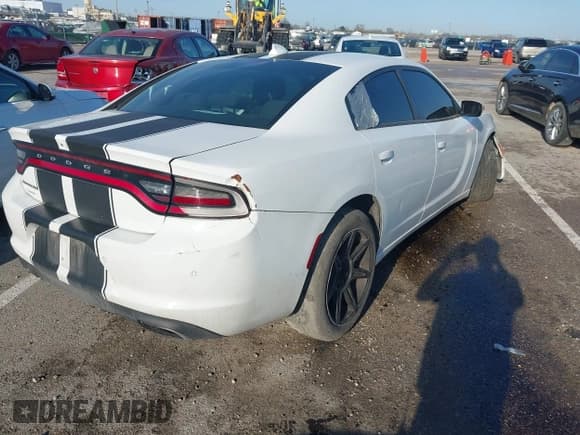 ✅ 2018 Dodge Charger SXT Plus • VIN: 2C3CDXHG1JH169411 • Лот: 41900623. Опубликован ранее на IAAI с пробегом 139 234 миль. Бесплатный доступ к архиву аукционных продаж из США и подробный отчёт об истории автомобиля на DreamBid. Изображение 4.