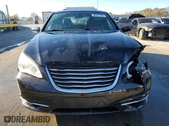 ✅ 2014 Chrysler 200 Limited • VIN: 1C3CCBCG8EN173000 • Lot: 90337735. Listed on Copart with 95,132 mi. Free auction sales archive from the USA and detailed vehicle history report at DreamBid. Image 5.