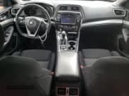 ✅ 2017 Nissan Maxima SR • VIN: 1N4AA6AP7HC433346 • Lot: 70000424. Wystawiony na Copart z przebiegiem 68 764 mil. Bezpłatny archiwum sprzedaży aukcyjnych z USA i szczegółowy raport historii pojazdu na DreamBid. Zdjęcie 8.