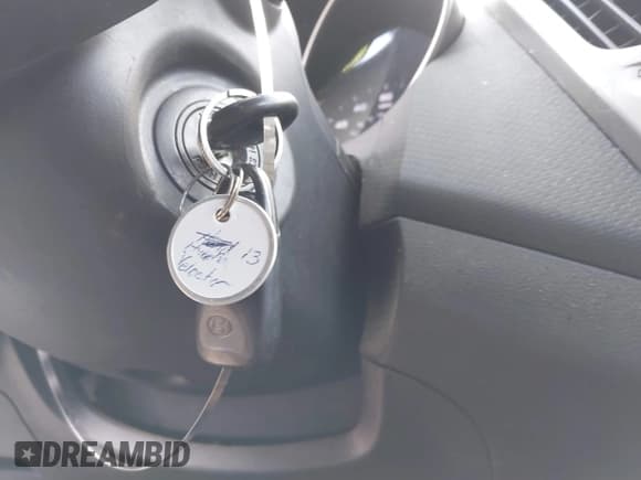 ✅ 2013 Hyundai Veloster w/Black Int • VIN: KMHTC6AD9DU093247 • Lot: 41416318. Wystawiony na IAAI z przebiegiem 130 950 mil. Bezpłatny archiwum sprzedaży aukcyjnych z USA i szczegółowy raport historii pojazdu na DreamBid. Zdjęcie 11.