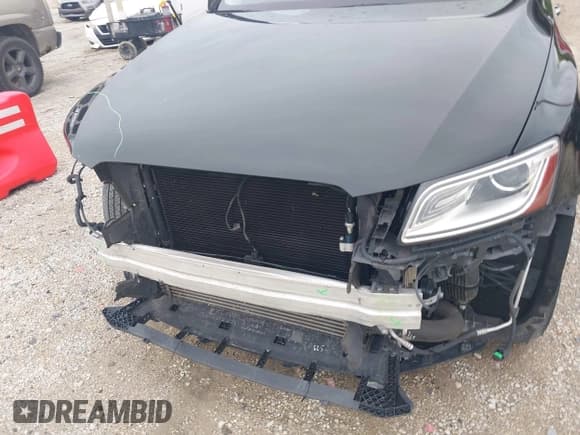 ✅ 2015 Audi Q5 Premium Plus • VIN: WA1LFAFP9FA057252 • Lot: 43391670. Listed on IAAI with 45,626 mi. Free auction sales archive from the USA and detailed vehicle history report at DreamBid. Image 6.